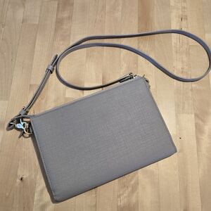 Dagne Dover Essential Crossbody Wallet